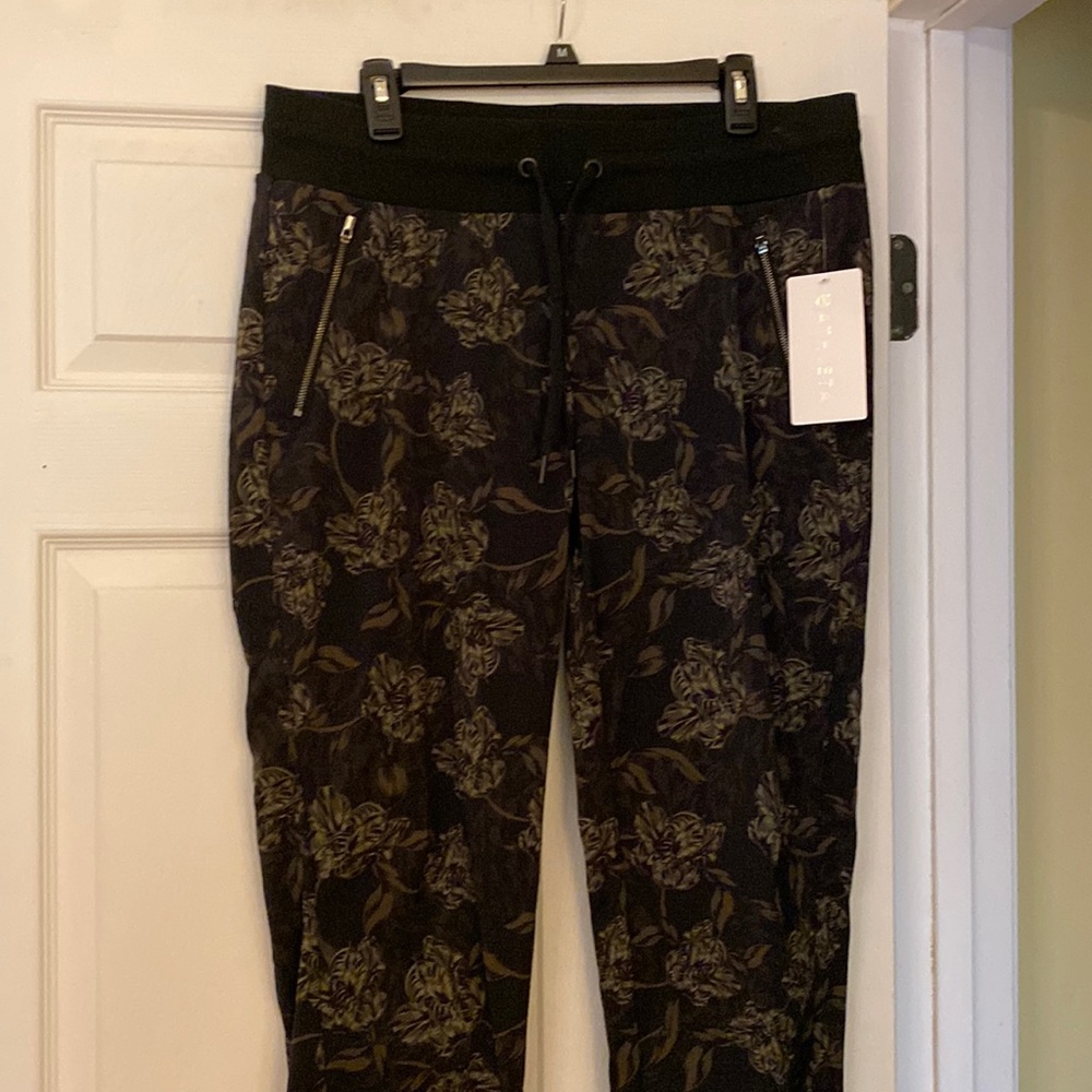 Athleta Trekkie North Printed Jogger 14T 💚